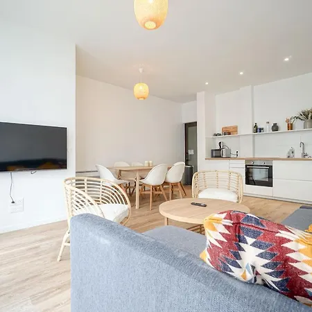 Spacious Appt Close To Place Monge *