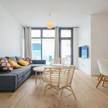 Spacious Appt Close To Place Monge *