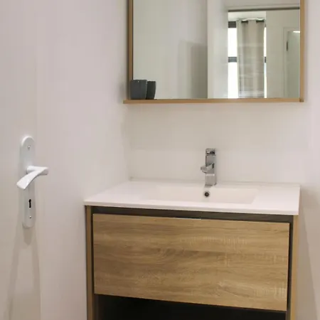 Apartment Spacious Appt Close To Place Monge