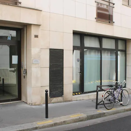 Spacious Appt Close To Place Monge Apartment